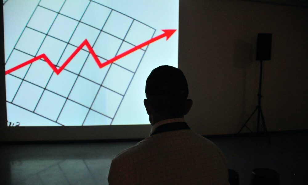 BTC & ETH holders book profits amid price recovery; is there cause for concern