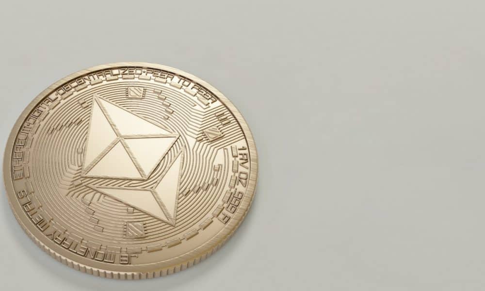 Ethereum holders push back amid the bear market and declining revenue